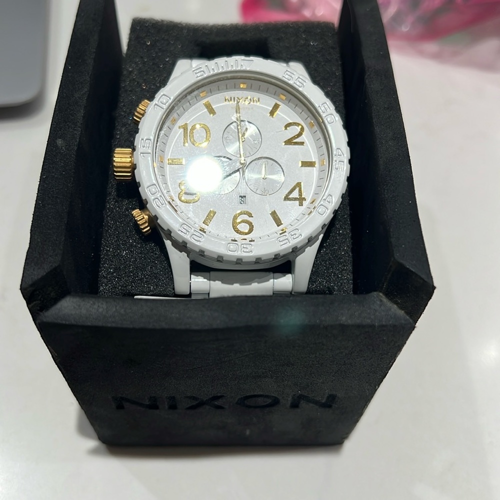 Nixon men’s watch with Chronograph